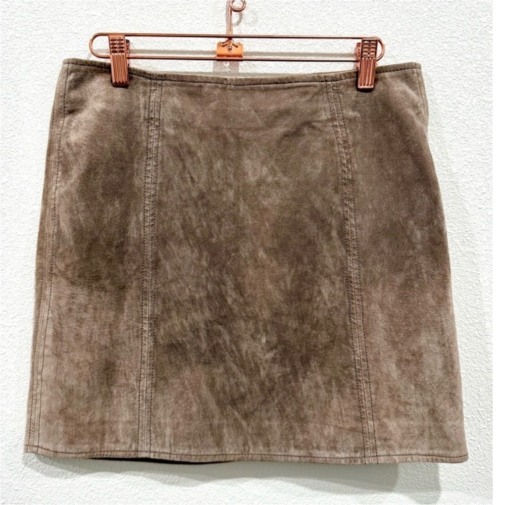 Blank NYC Suede Leather Mini Skirt Size 27 Brown Zip Front Boho Western Chic - Picture 9 of 9